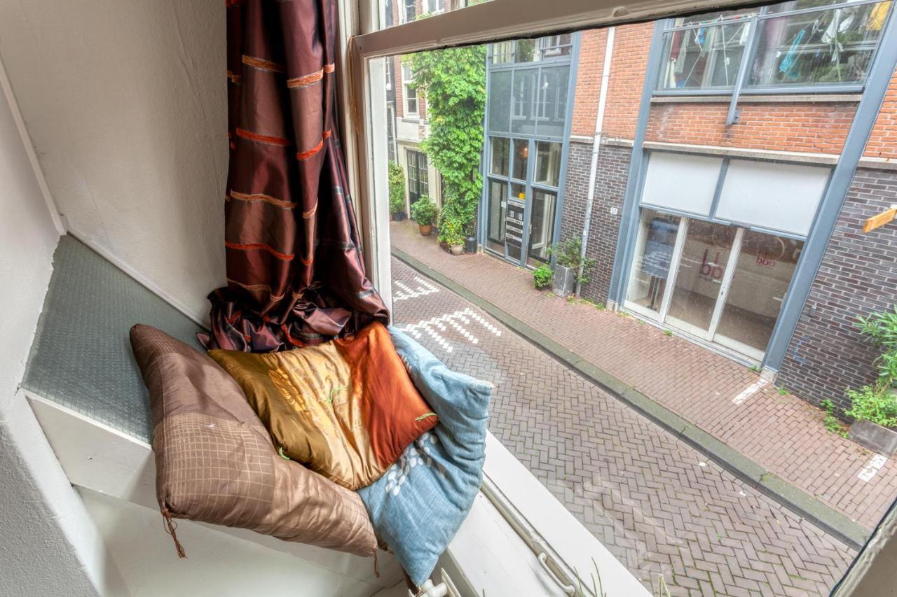 B&B 1971 Hazenstraat - Shared Bathroom Amsterdam Exterior photo